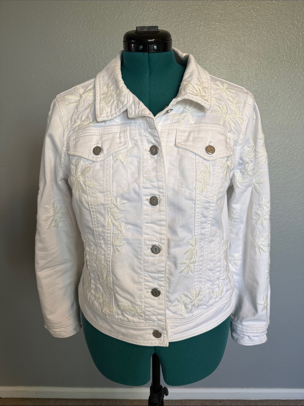 Anthropologie Pilcro White Denim Jacket with Embroidered Flowers